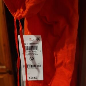 Woman's short sleeve shirt